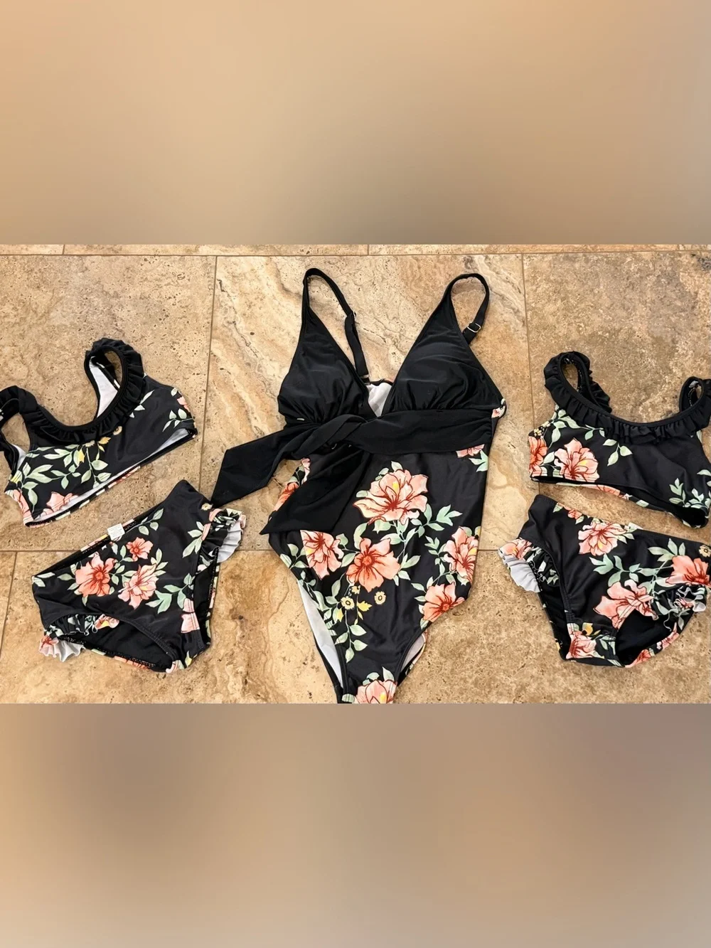 Mommy & me swim(Floral  One-Piece women Size M & 2 kids size 140 girls size 8)